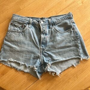 COPY - Levi shorts / woman’s size 28/ the 501 short